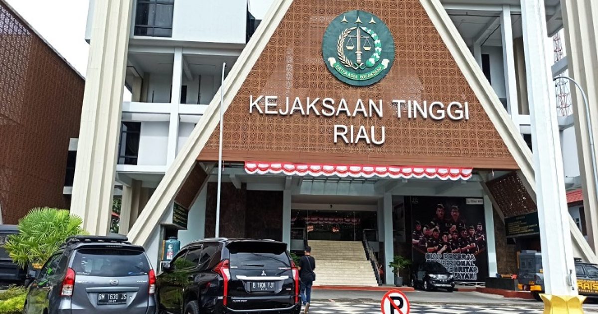 Gedung kejaksaan Tinggi Riau (photonet)