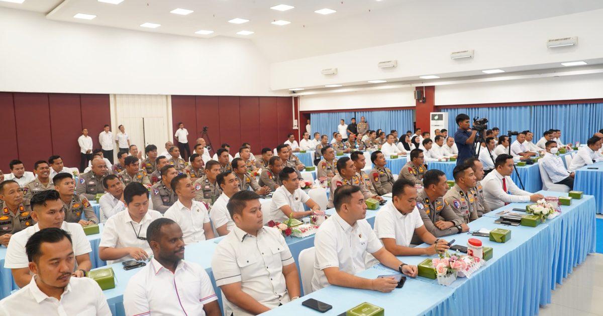 Polda Riau menggelar Focus Group Discussion (FGD) guna menyamakan persepsi implementasi Undang-Undang Nomor 1 Tahun 2023 tentang Kitab Undang-Undang Hukum Pidana (KUHP) serta Undang-Undang Nomor 20 Tahun 2025 tentang Kitab Undang-Undang Hukum Acara Pidana (KUHAP).(photo/ist)