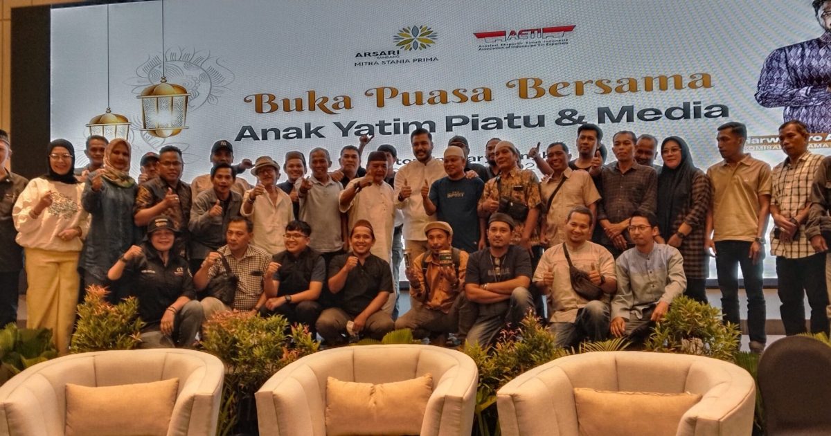Suasana hangat buka puasa bersama awak media dan anak yatim piatu di salah satu hotel di Pangkalpinang, (photo /ist)