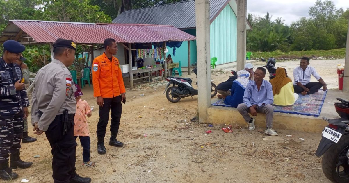 Aparat gabungan dari Polri, TNI, dan instansi terkait melaksanakan kegiatan pengamanan di objek wisata Pantai Indah Selatbaru (poto/ist)