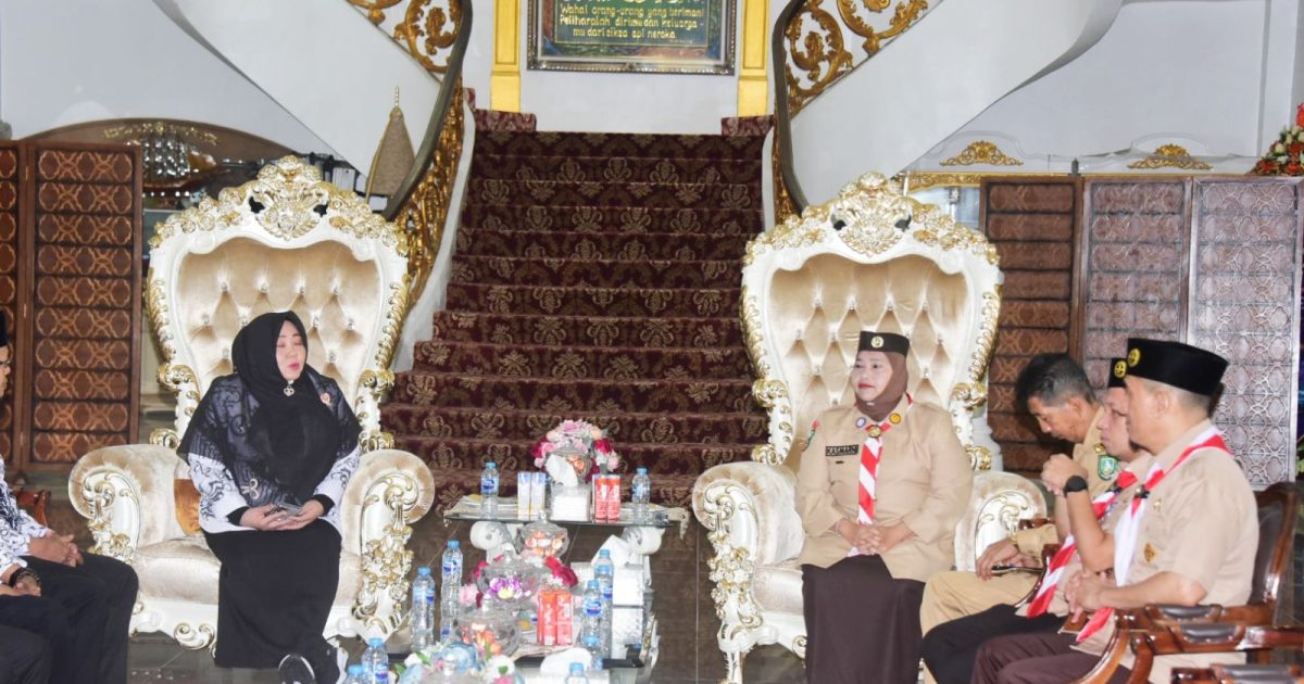 Bupati Bengkalis Kasmarni menerima audiensi jajaran pengurus PGRI Kabupaten Bengkalis di Wisma Daerah Bengkalis, Selasa, 12 Mei 2026.(poto/ist)