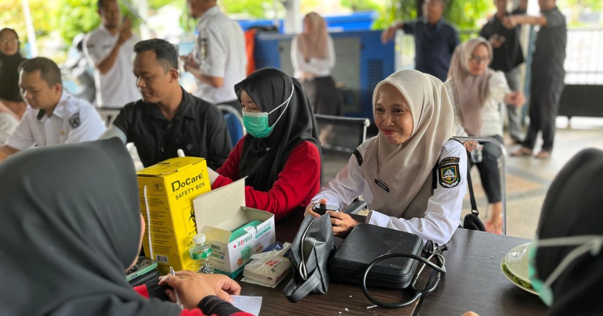 berlangsung di halaman Kantor Diskominfotik Bengkalis itu diikuti ASN, PPPK, PPPK Paruh Waktu hingga tenaga outsourcing di lingkungan Diskominfotik Kabupaten Bengkalis.(poto/ist)