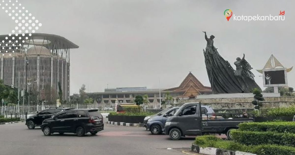 Tugu zapin pekanbaru riau